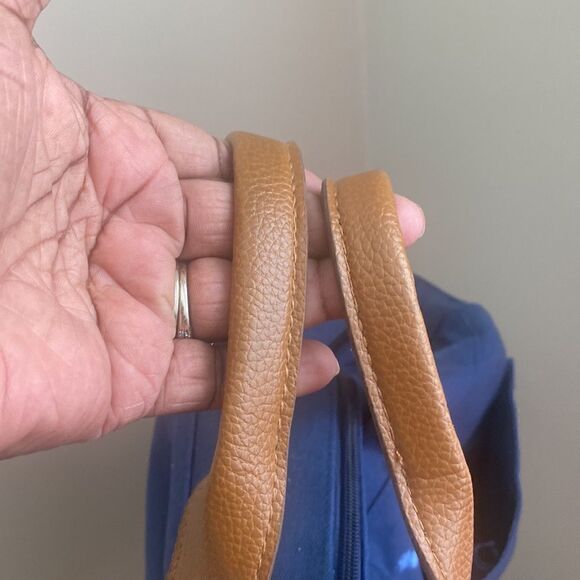 Tommy Bahama Canvas Duffel Bag - Picture 4 of 9